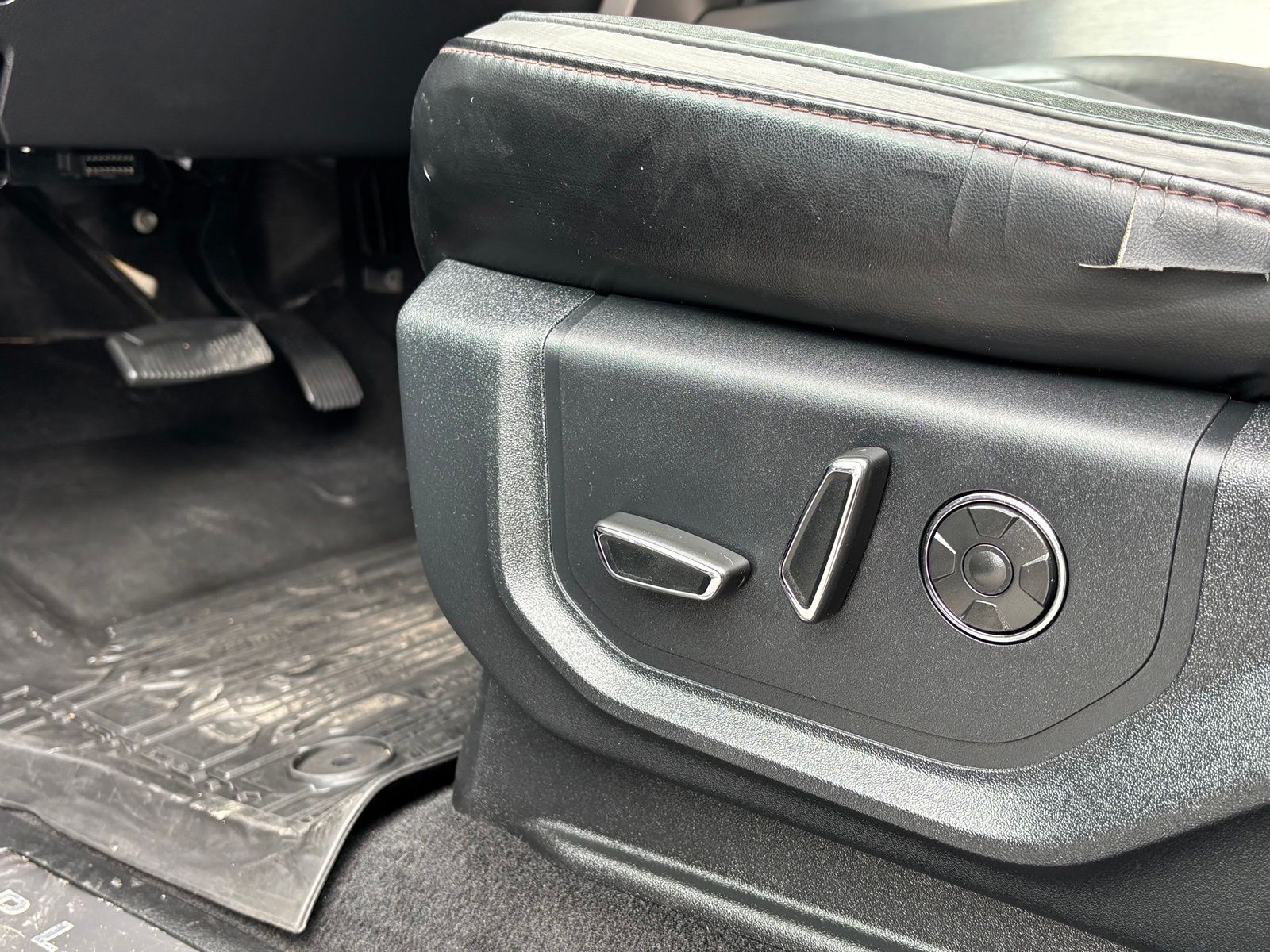 Main image 14