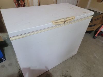 Kenmore 253.13911100 White Commercial Chest Freezer 8.0 oz 115V