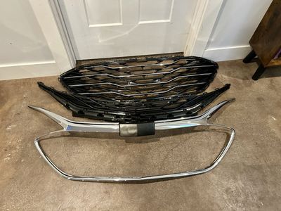 Chevy Malibu 2019 2023 Front Grille Set Black Chrome