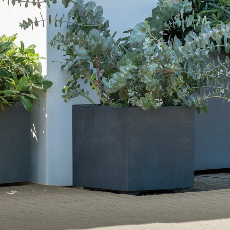 Millennium Deroma 15” Cube Planter – Light Black