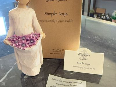 WillowTree Simple Joys Figurine