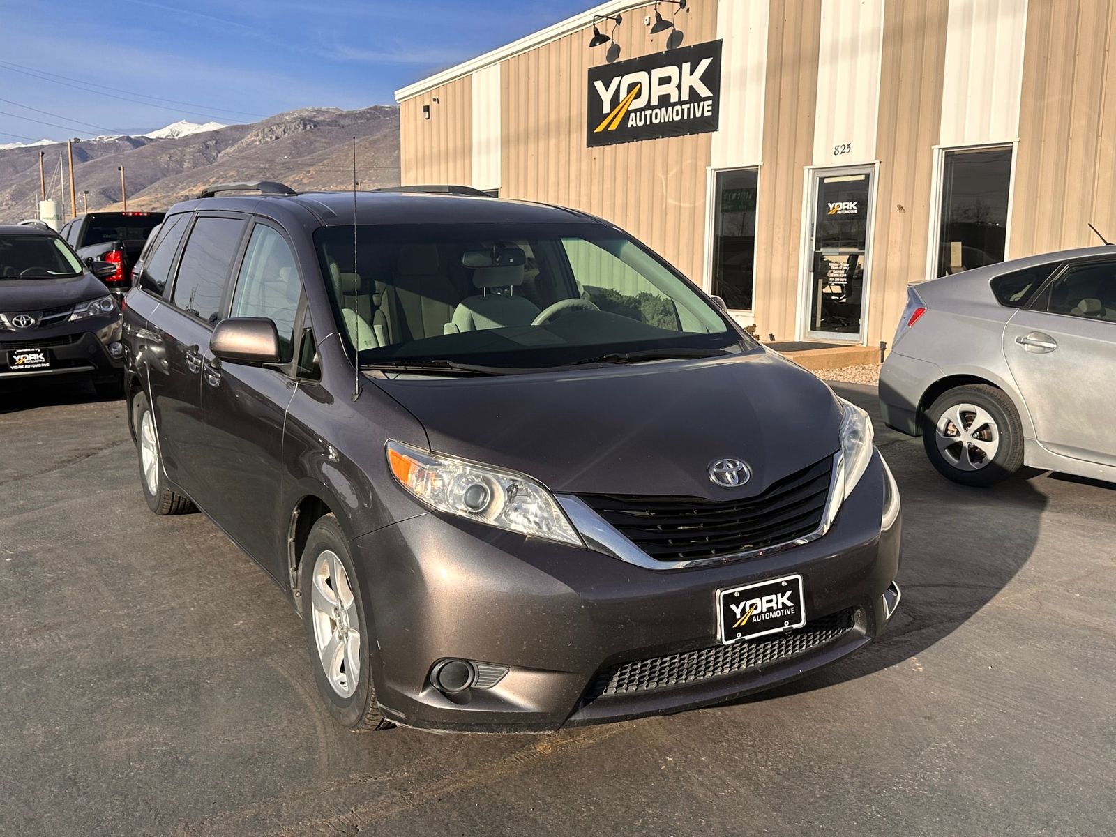 2013 Toyota Sienna LE 8-Passenger