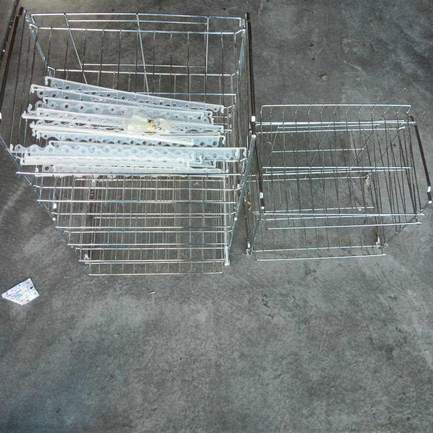 Wire can rotation rack