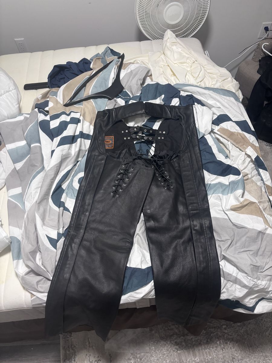 Motorcycle riding gear
