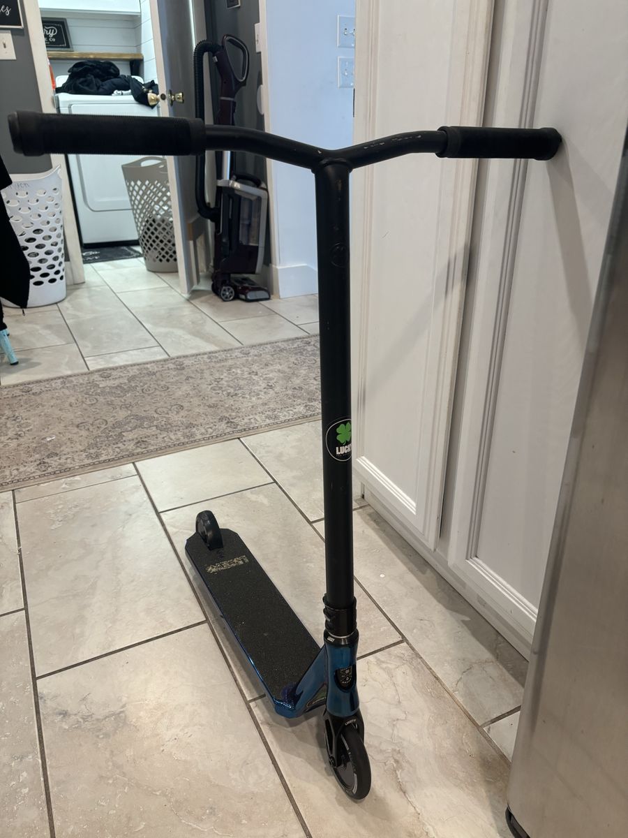 Lucky Scooter neo Blue