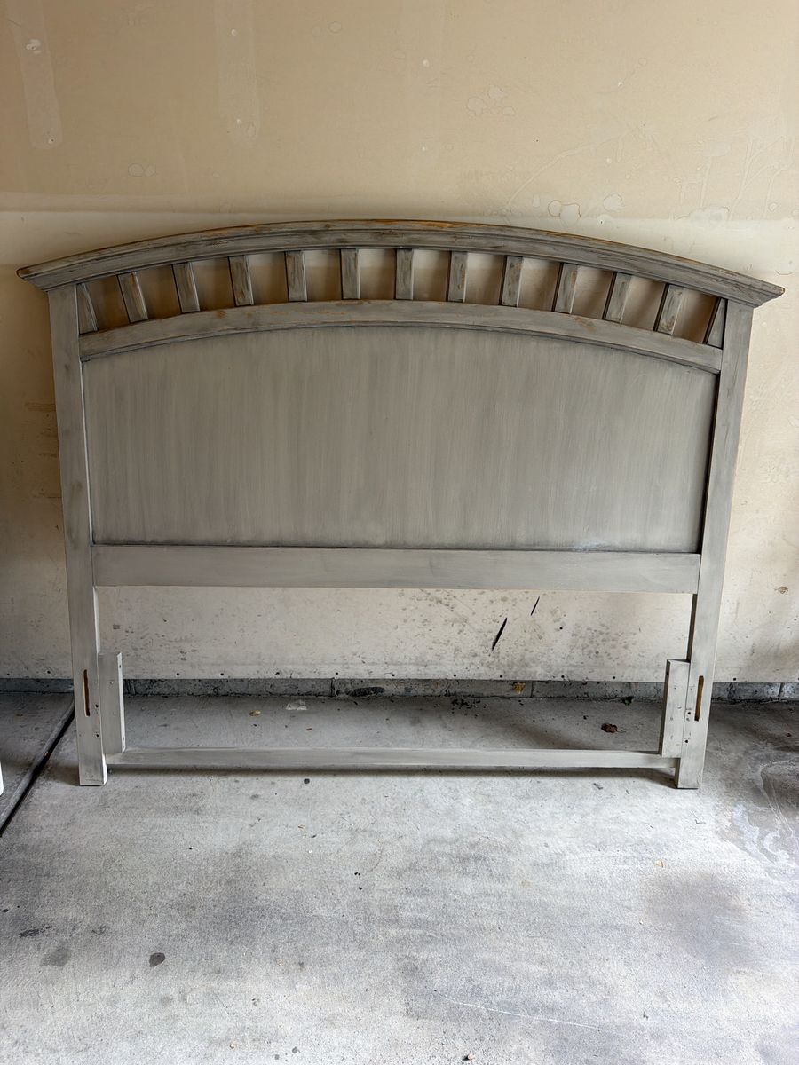 Rustic Gray Arched Headboard - Queen/Full Size Wooden Slatted Design, Shabby Chic