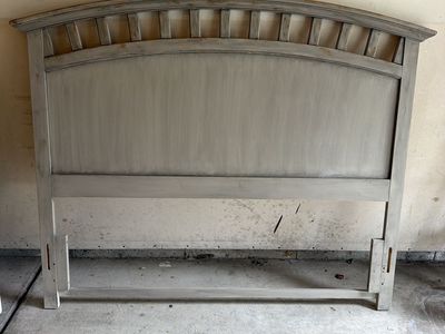 Rustic Gray Arched Headboard - Queen/Full Size Wooden Slatted Design, Shabby Chic