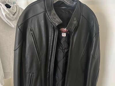 Men’s XL Leather Motorcycle Jacket & Vest