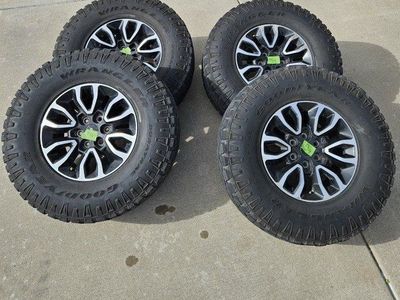 F150 Ford Raptor 2014 wheels and tires