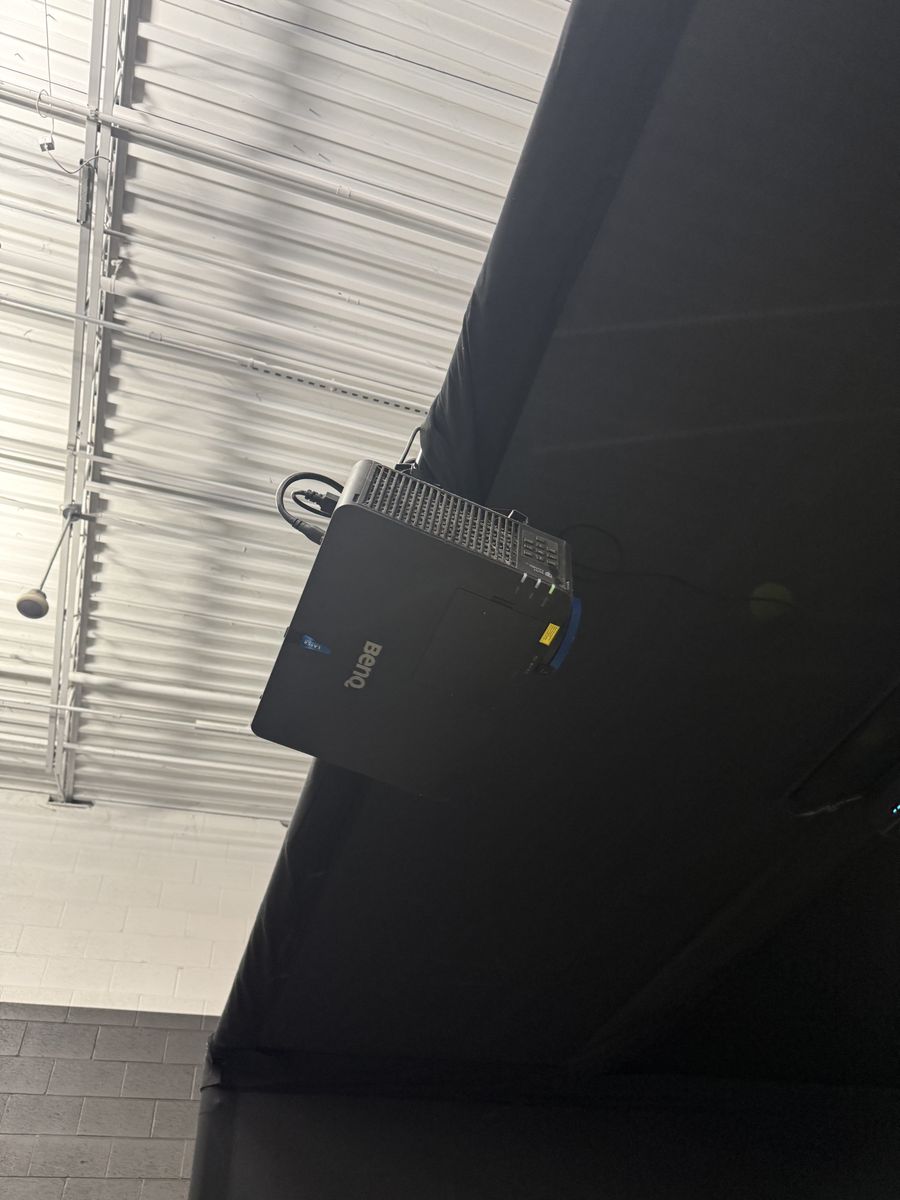 Main image 6