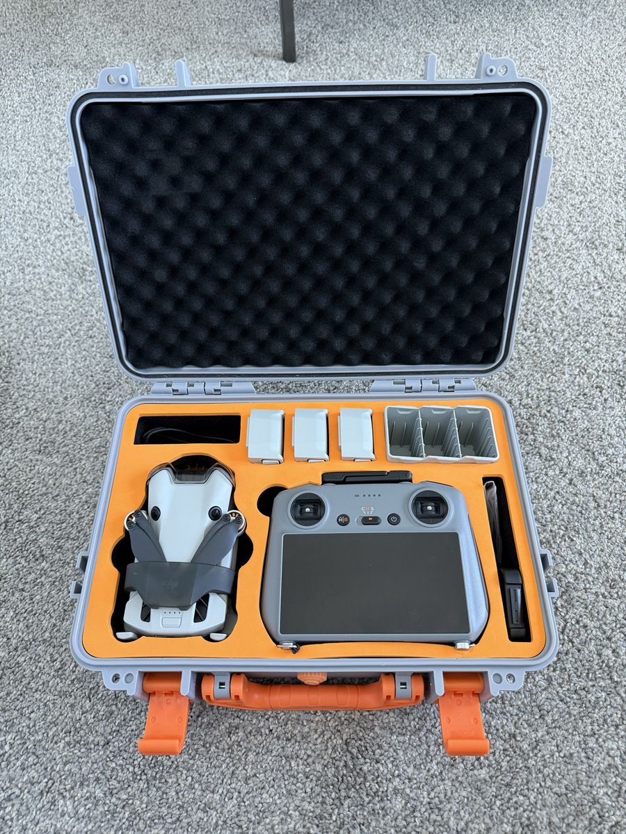 DJI Mini 4 Pro Fly More Combo + RC 2 Controller + Hardcase
