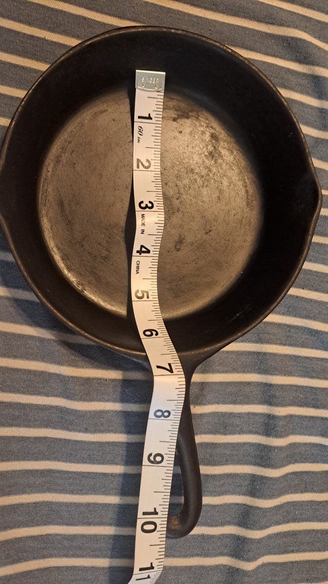 Vintage Cast Iron Skillet 6 inch 3 notch