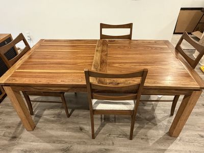 Extendable Table with Built in Leafe and Chairs