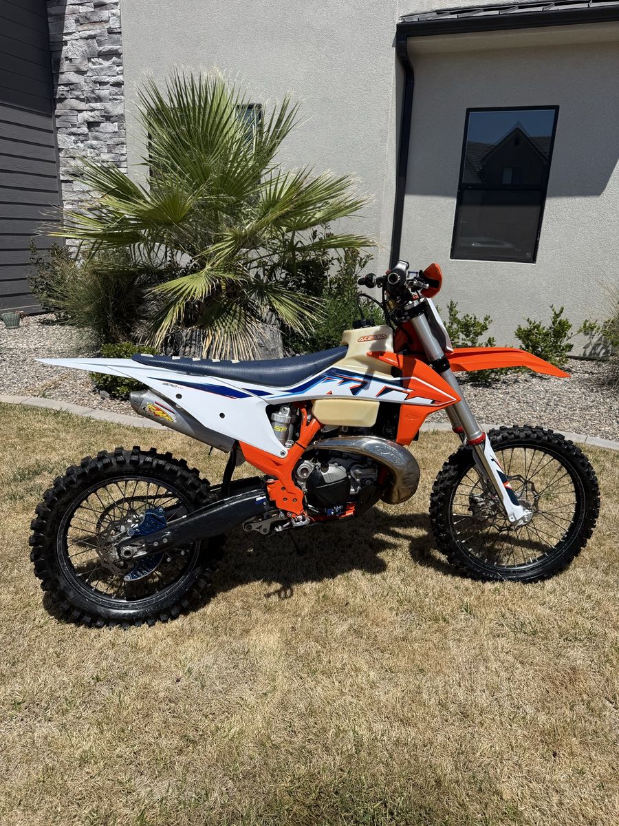 2022 KTM 300 XC TPI