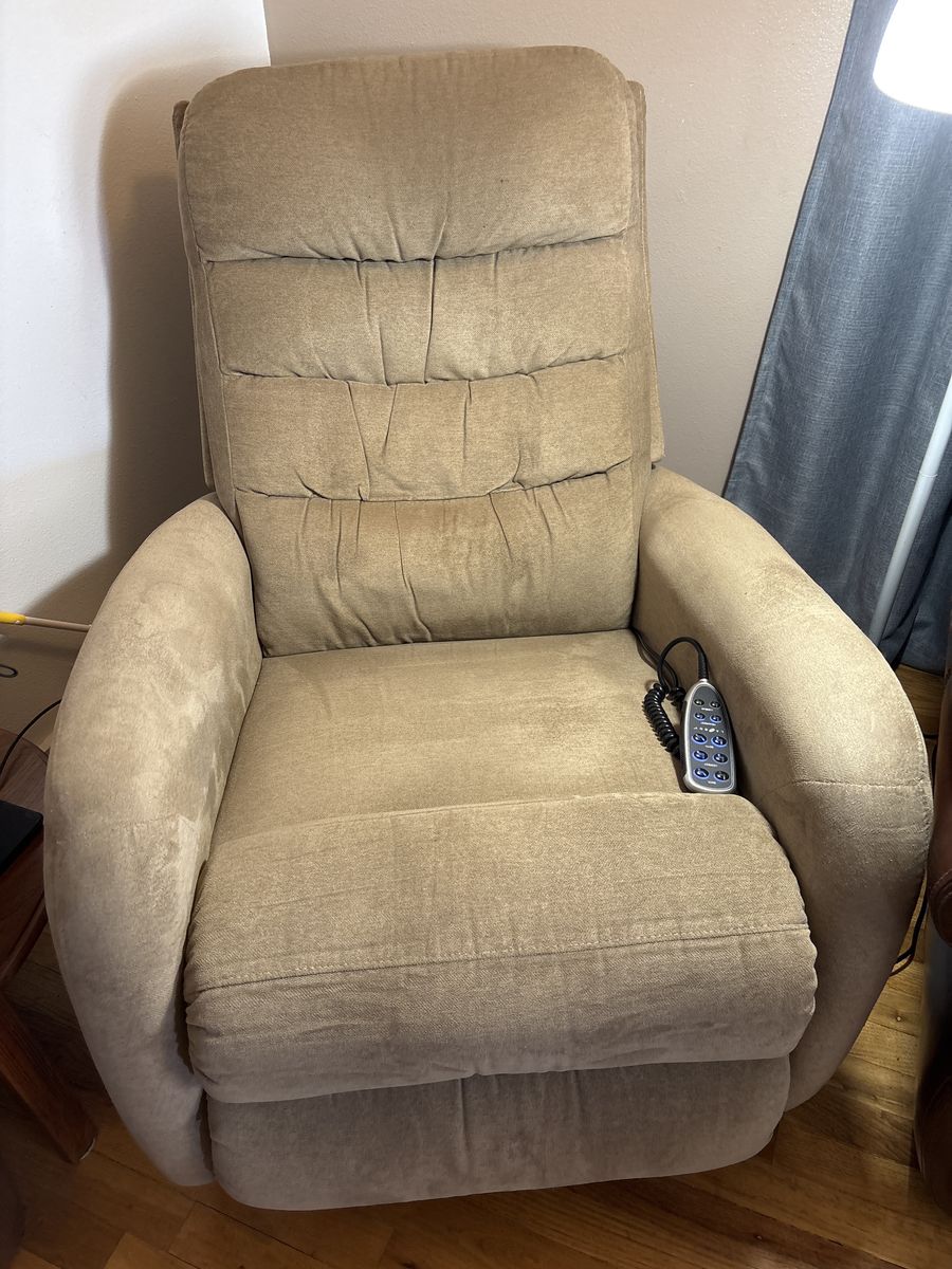Lazy Boy Power Recliner
