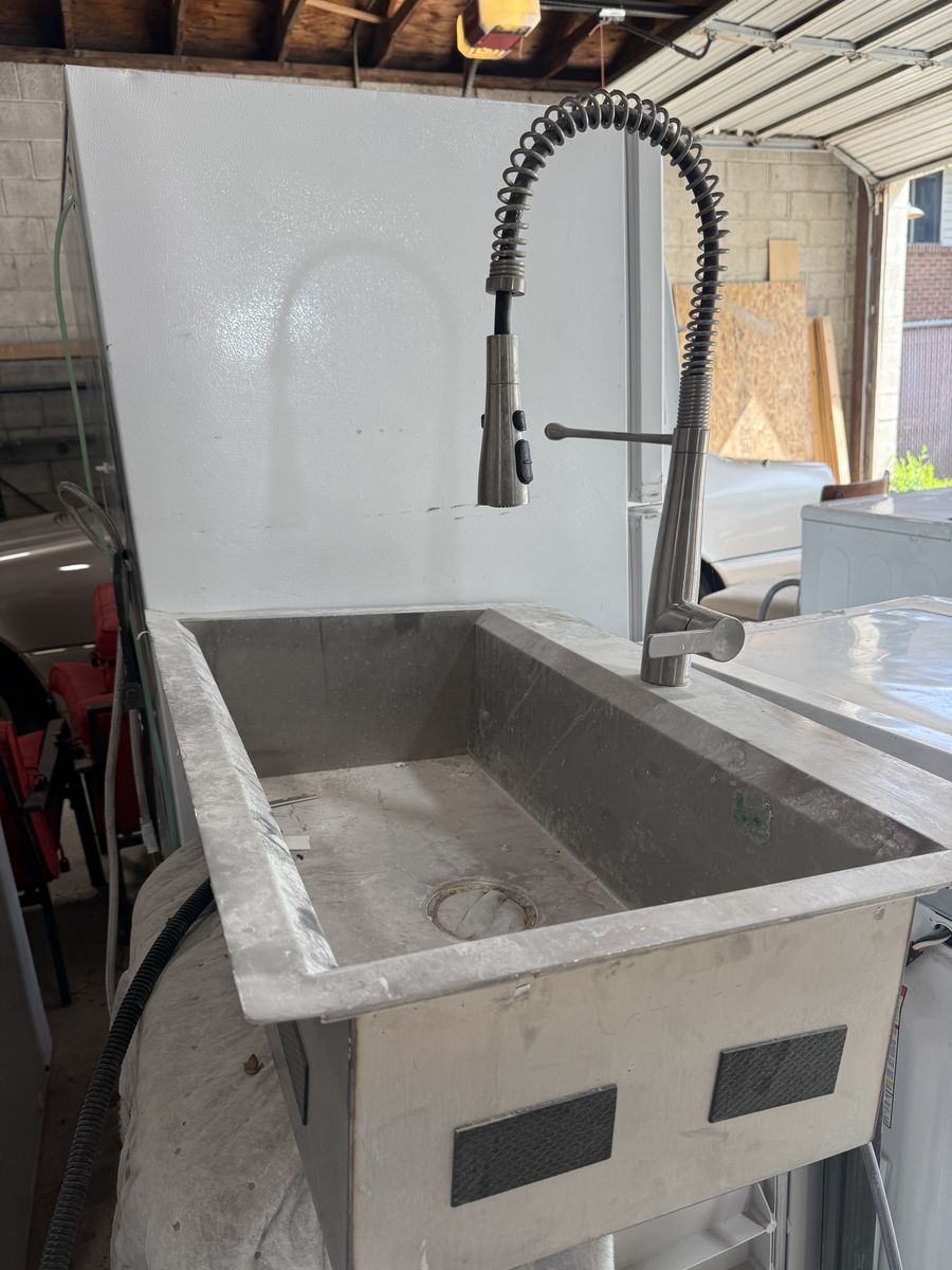Stainless Steel Kitchen Sink with Commercial-Style Pull-Down Faucet, Modern Design, Good Condition