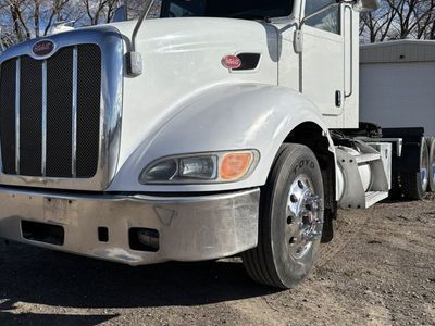 Peterbilt Day Cab