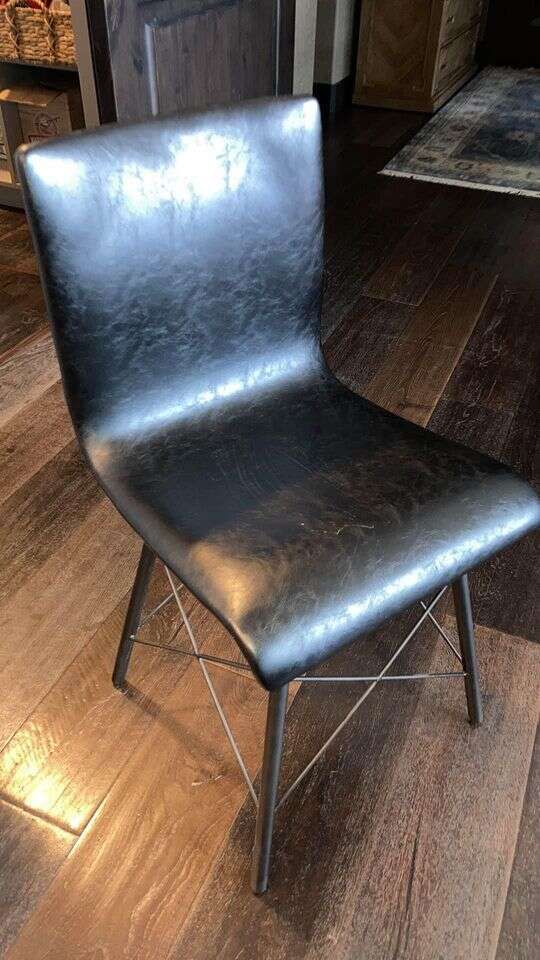 OFFICE CHAIR DOVETAIL FURNITURE FAUX LEATHER ACCENT MESSINA