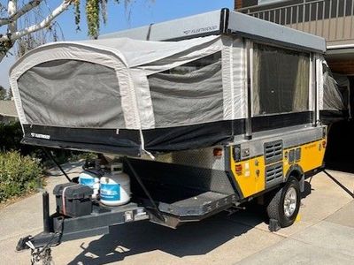 2006 Fleetwood E1 pop up camper trailer