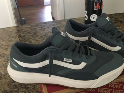 Vans Ultrarange 2.0 men”s size 13. Only $50 ($99+ retail)
