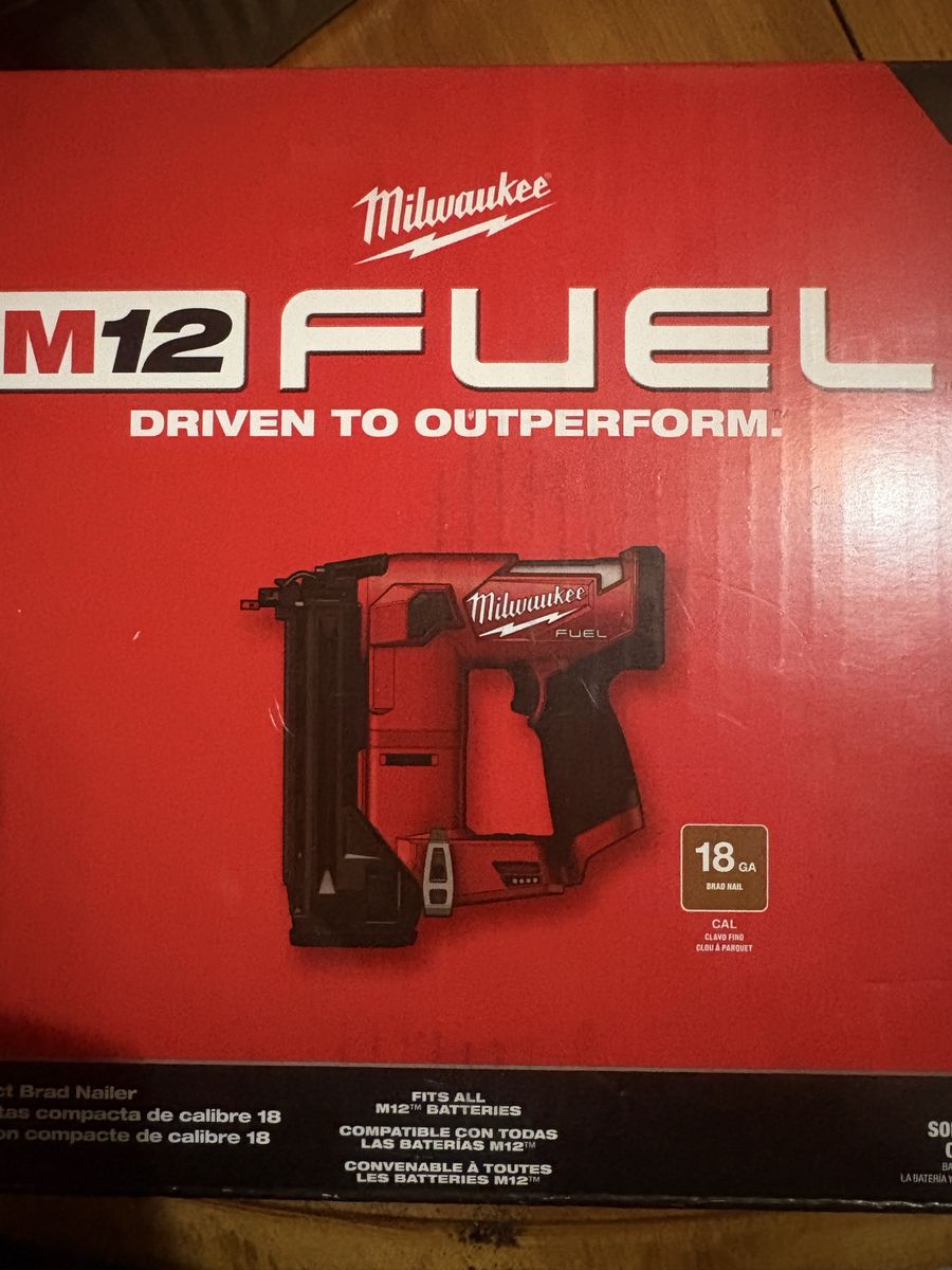 Milwaukee M12 FUEL 18GA Brad Nailer - Compact & Compatible with M12 Batteries