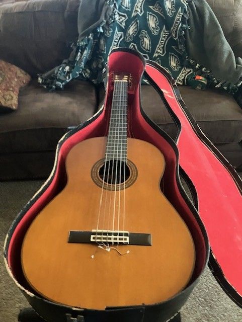 yamaha g-235 gutiar