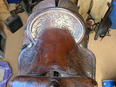 Saddle