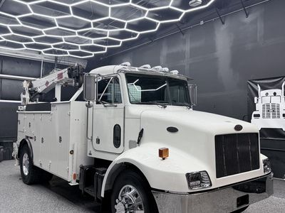 2001 Peterbilt 330 mechanics truck