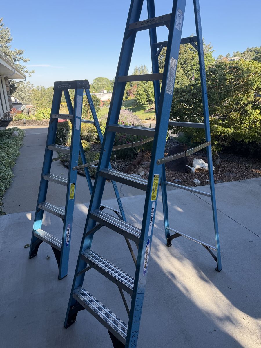 Werner FS108 8ft & 6’ Fiberglass Type 1 250lb Extension Ladder