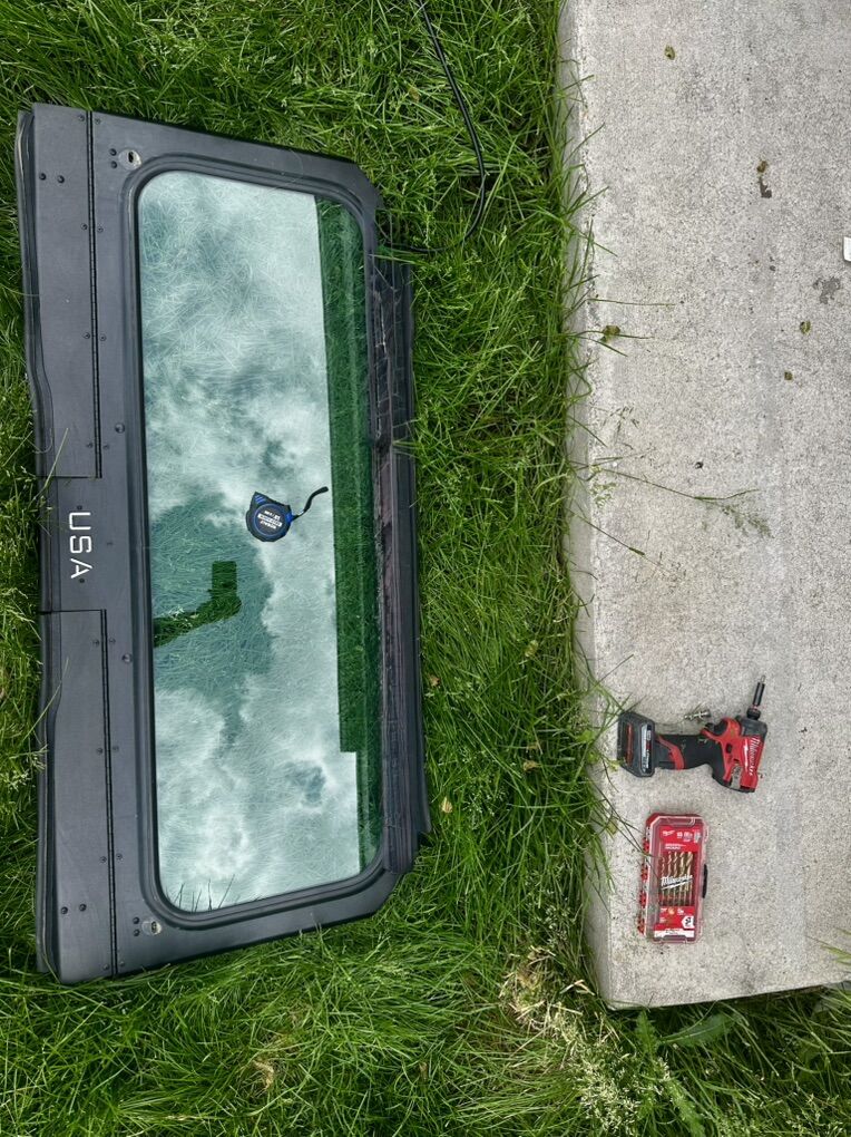 Polaris general Glass Windshield