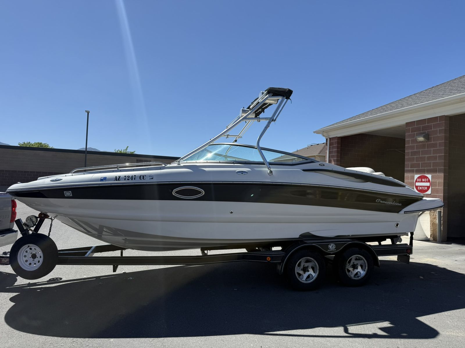 2004 Crownline 240ex Razor