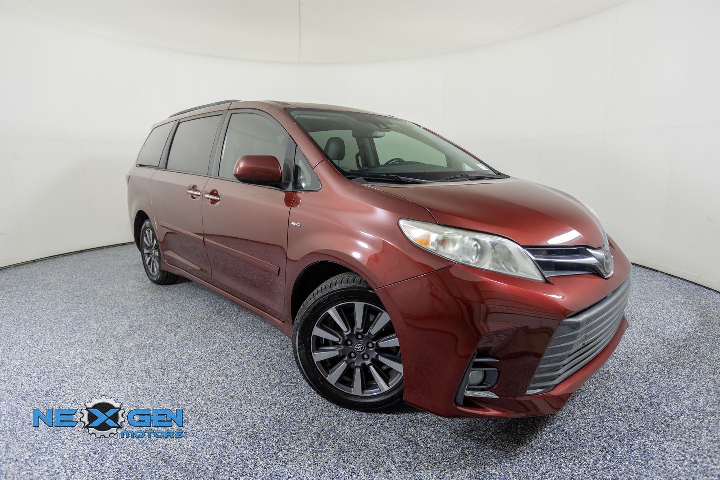2019 Toyota Sienna XLE 7-Passenger