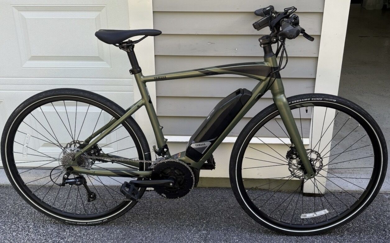 2022 Yamaha Crosscore E Bike - Olive Green - Size Small