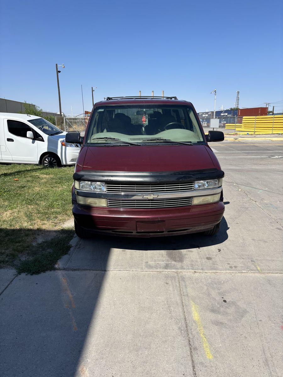 2003 Chevrolet Astro Van 