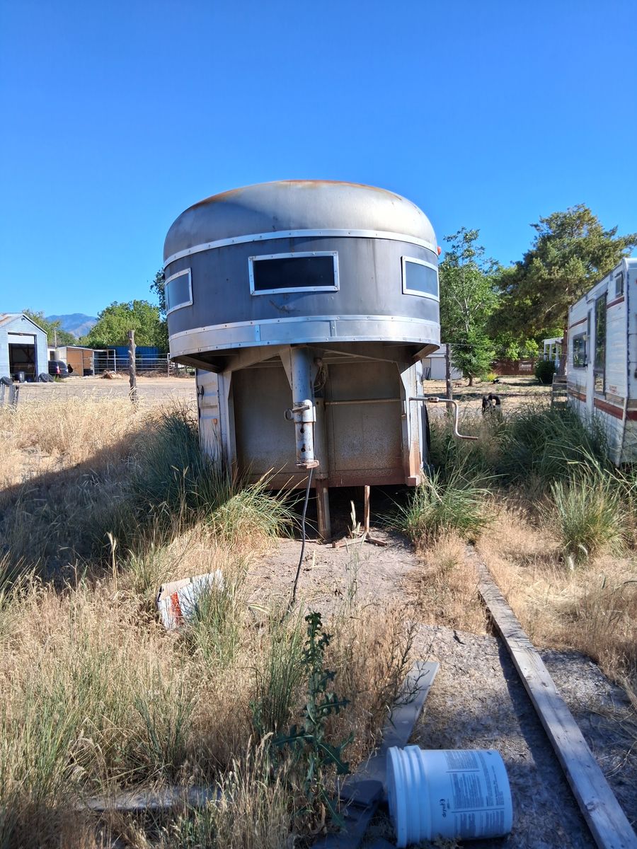 rroa horse trailer