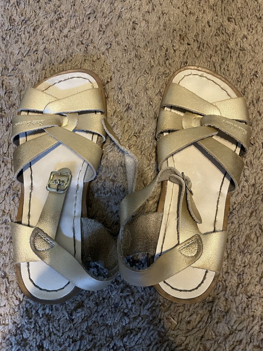 Salt Water Sandals by Hoy Way Metallic Gold Leather Flat Sandals Size 2