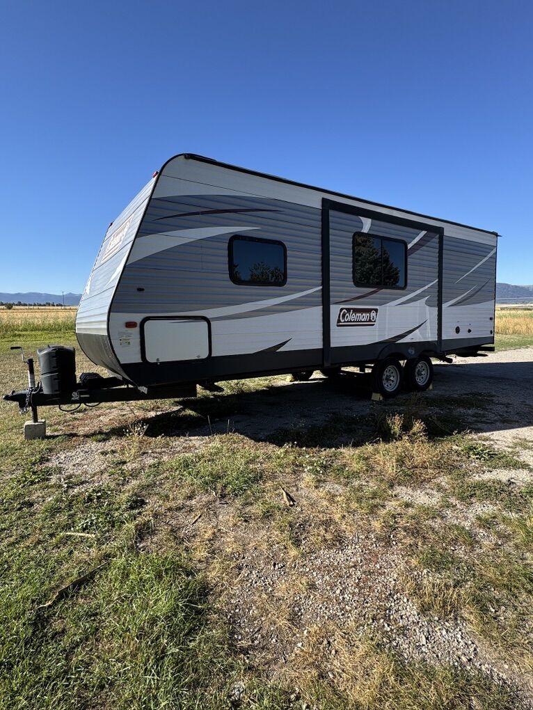 2019 Coleman Lantern 244BH