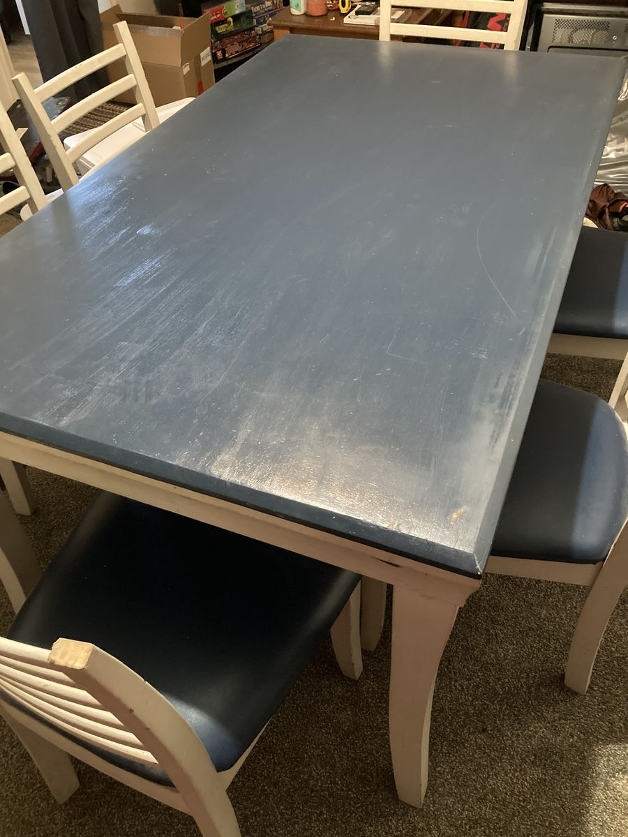 5X3 Foot Table PLUS 6 chairs