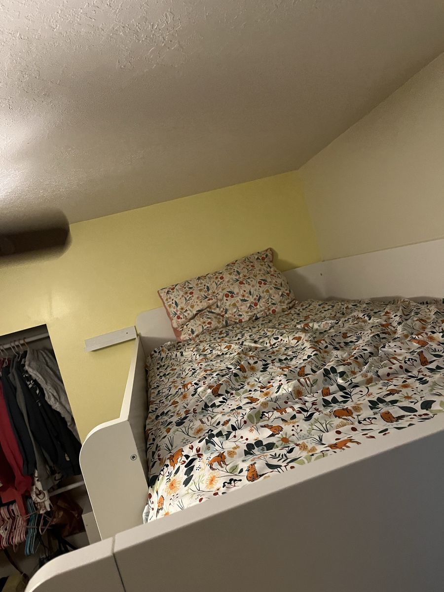 Main image 6