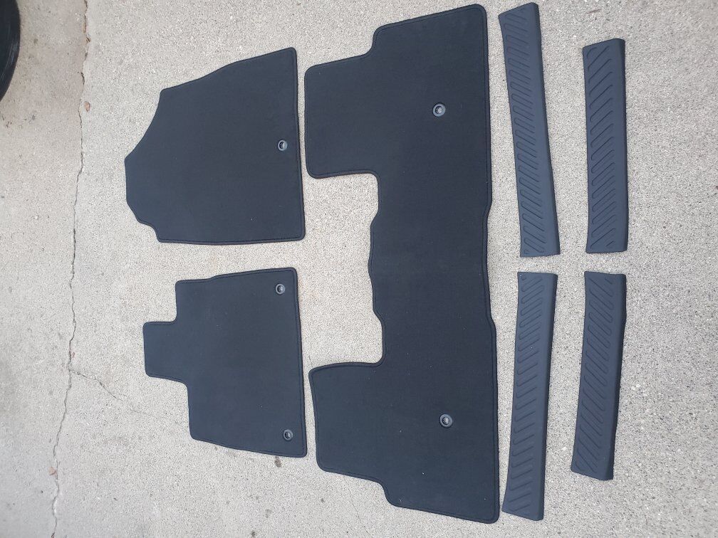 Honda Pilot Carpets, 3-Piece Set