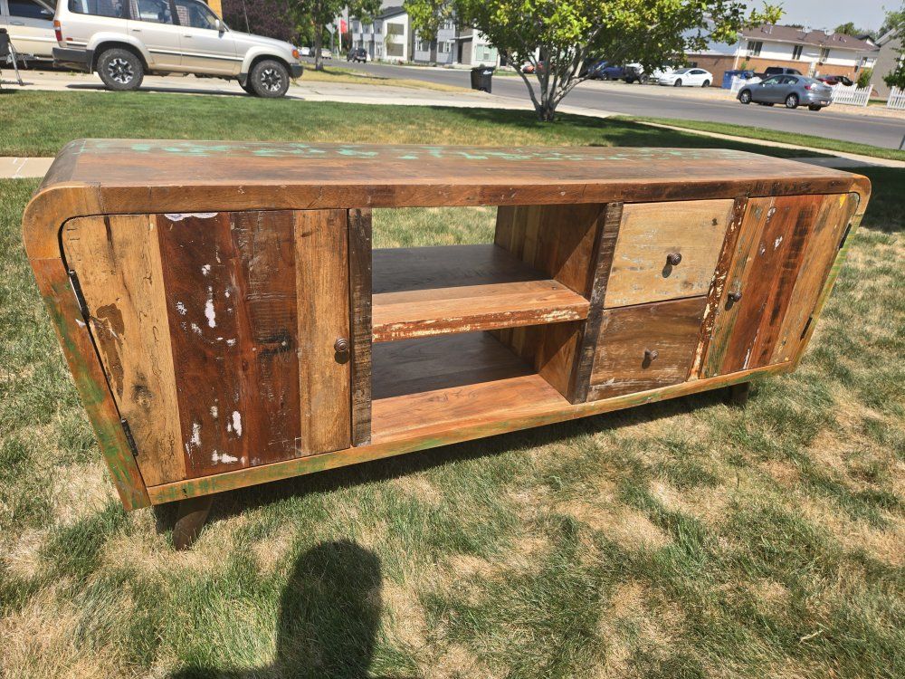 Multi-Family Yard Sale 
140 E. 800 S. Springville