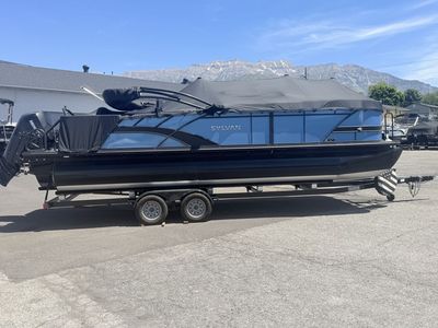 2025 Sylvan l3 Tritoon-mercury 200HP-Under 50Hours