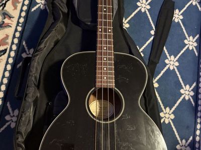 Fender BG-31 Grand Concert Medium Scale Acoustic-Electric Bass - with case