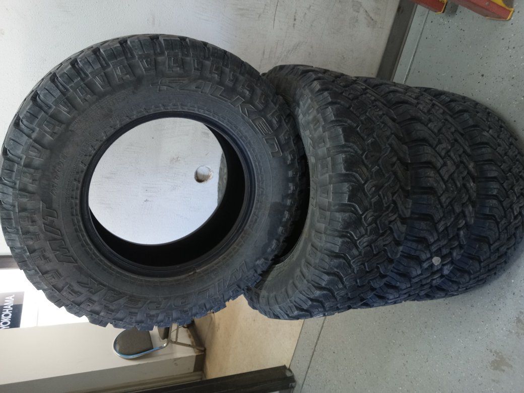 Falken Wildpeak MT LT 285/70/R17
