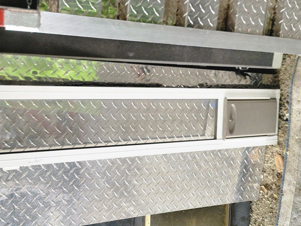 dog door excellent condition