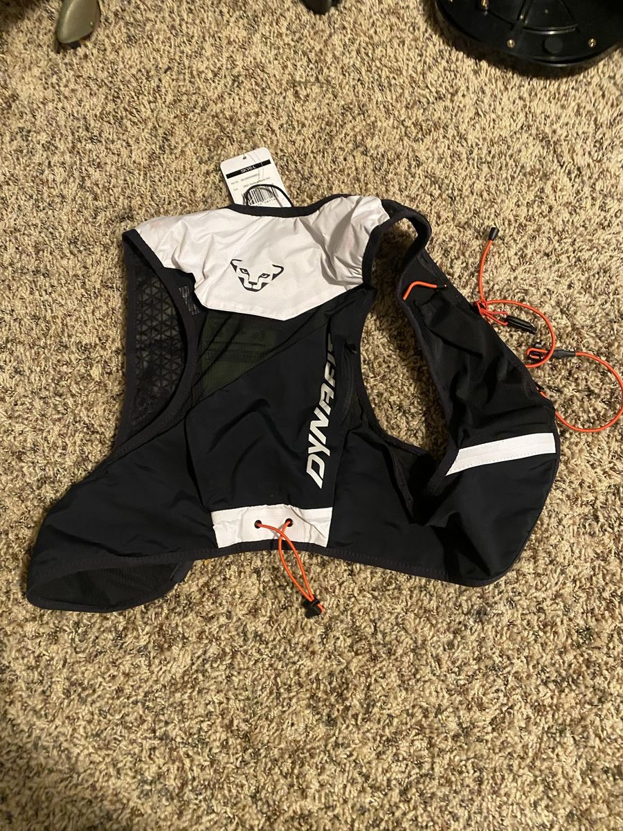 Dynafit Sky 6 Running Vest Hydration Pack - Black/White, Size L - NEW with Tags