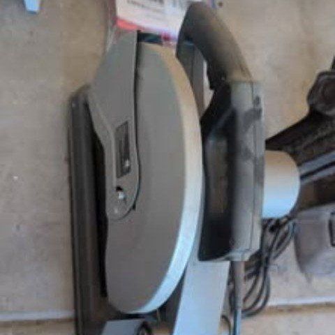 Miter Saw - Power and Hand Tools