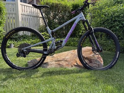 Santa Cruz Hightower Size L