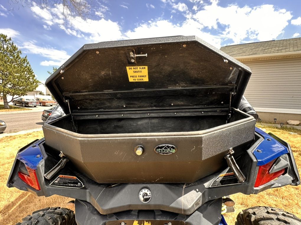 Main image 4