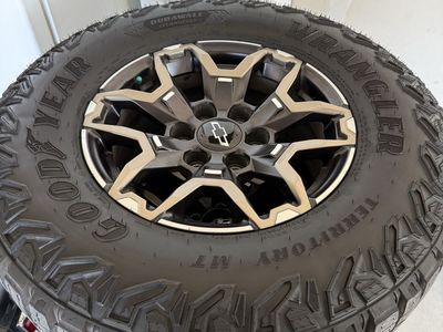 Chevy ZR2 wheels and tires